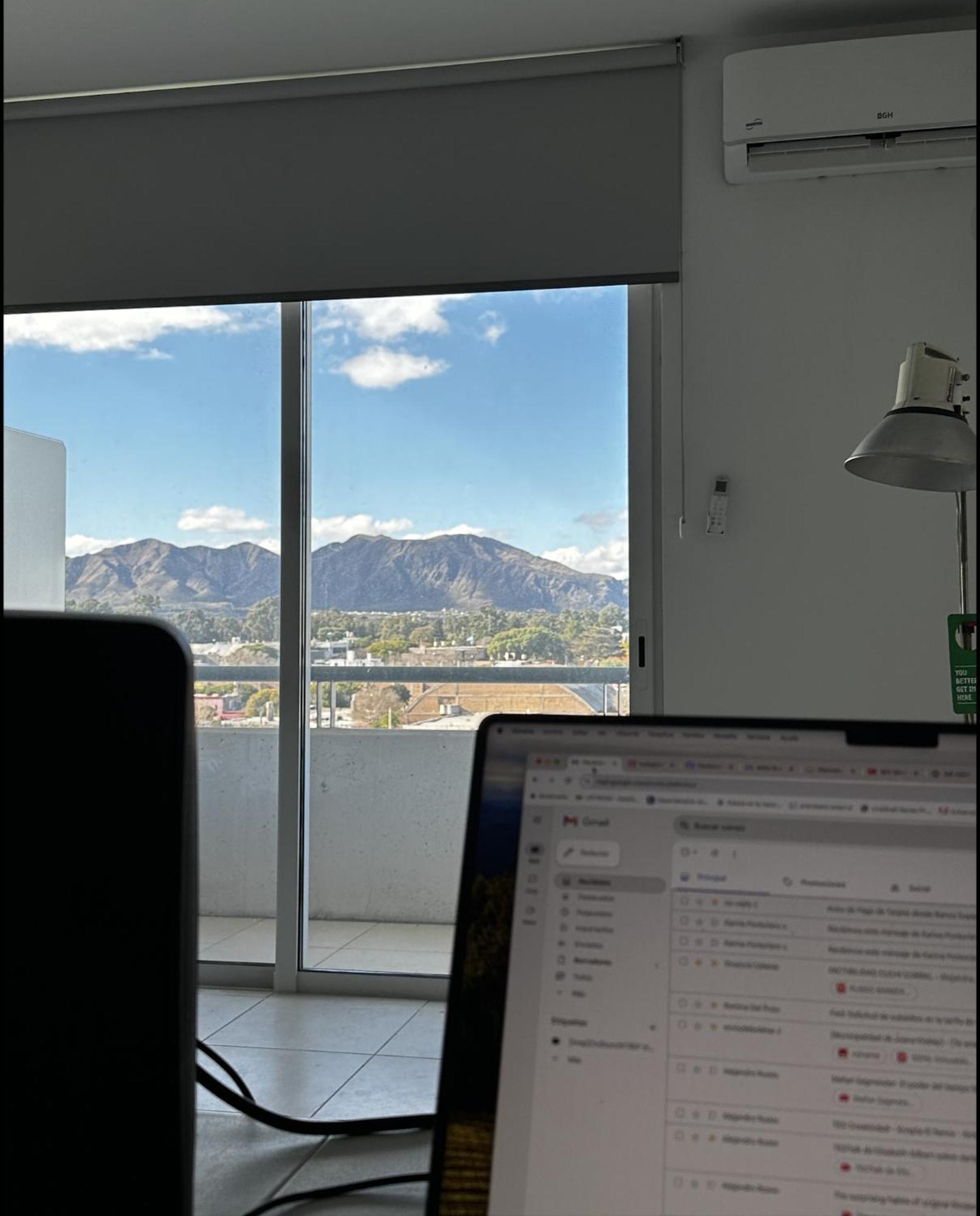 Un Departamento Comodo Con Vistas Increibles A Sierras Apartment *